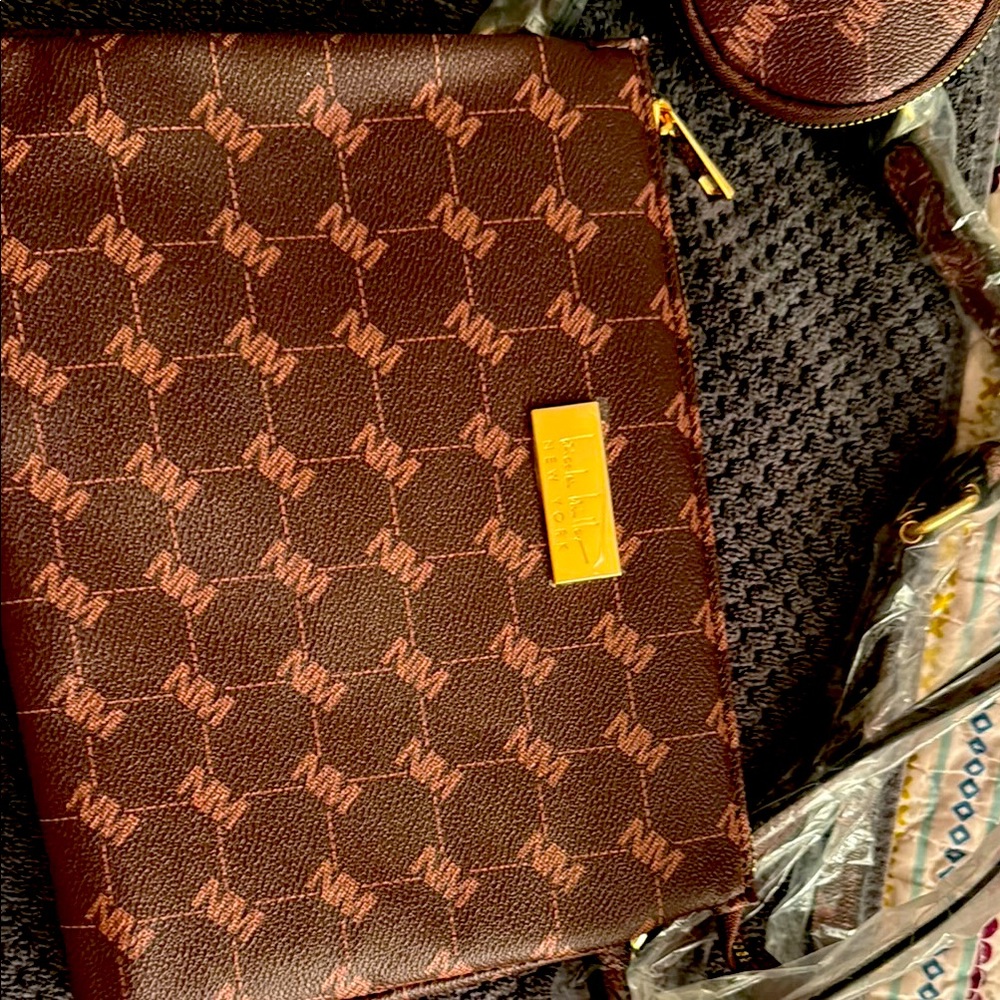 Nicole miller cross body purse